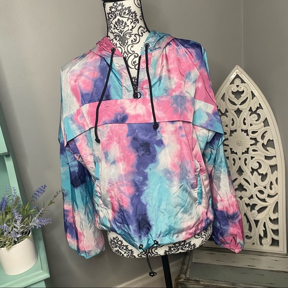 No Boundaries Jackets & Blazers - No Boundaries Tie Dye Windbreaker Hooded Pullover Jacket Medium NWT